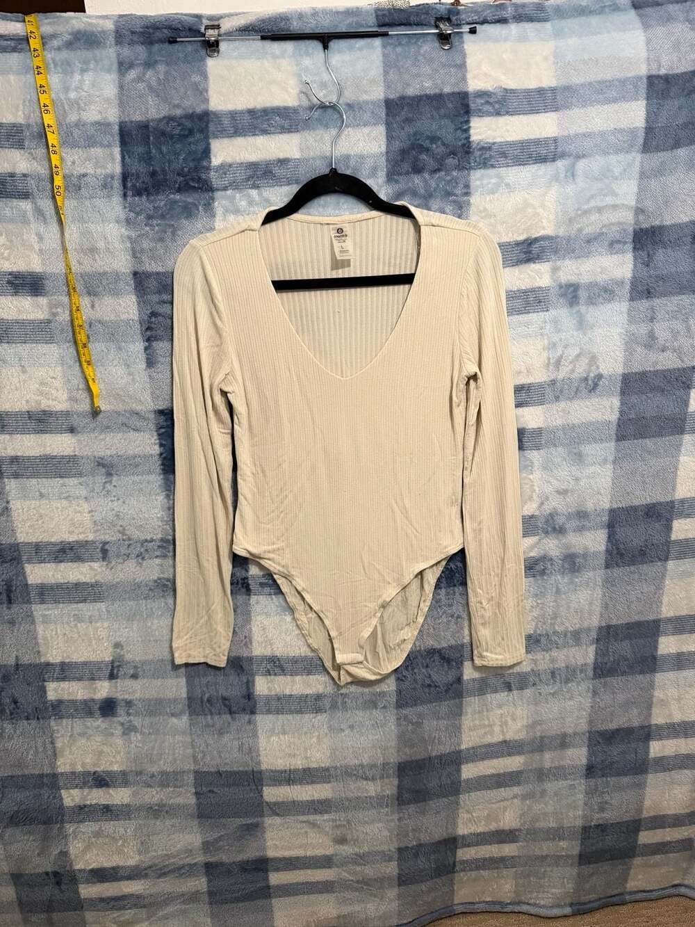 Mono B Long Sleeve V-Neck Ribbed Bodysuit Cream
